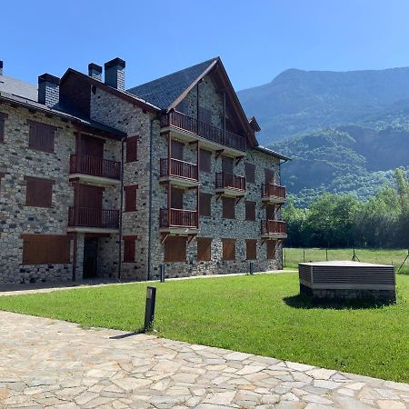B28 - Resid. La Coma 2º - Villmor Appartement Benasque Buitenkant foto