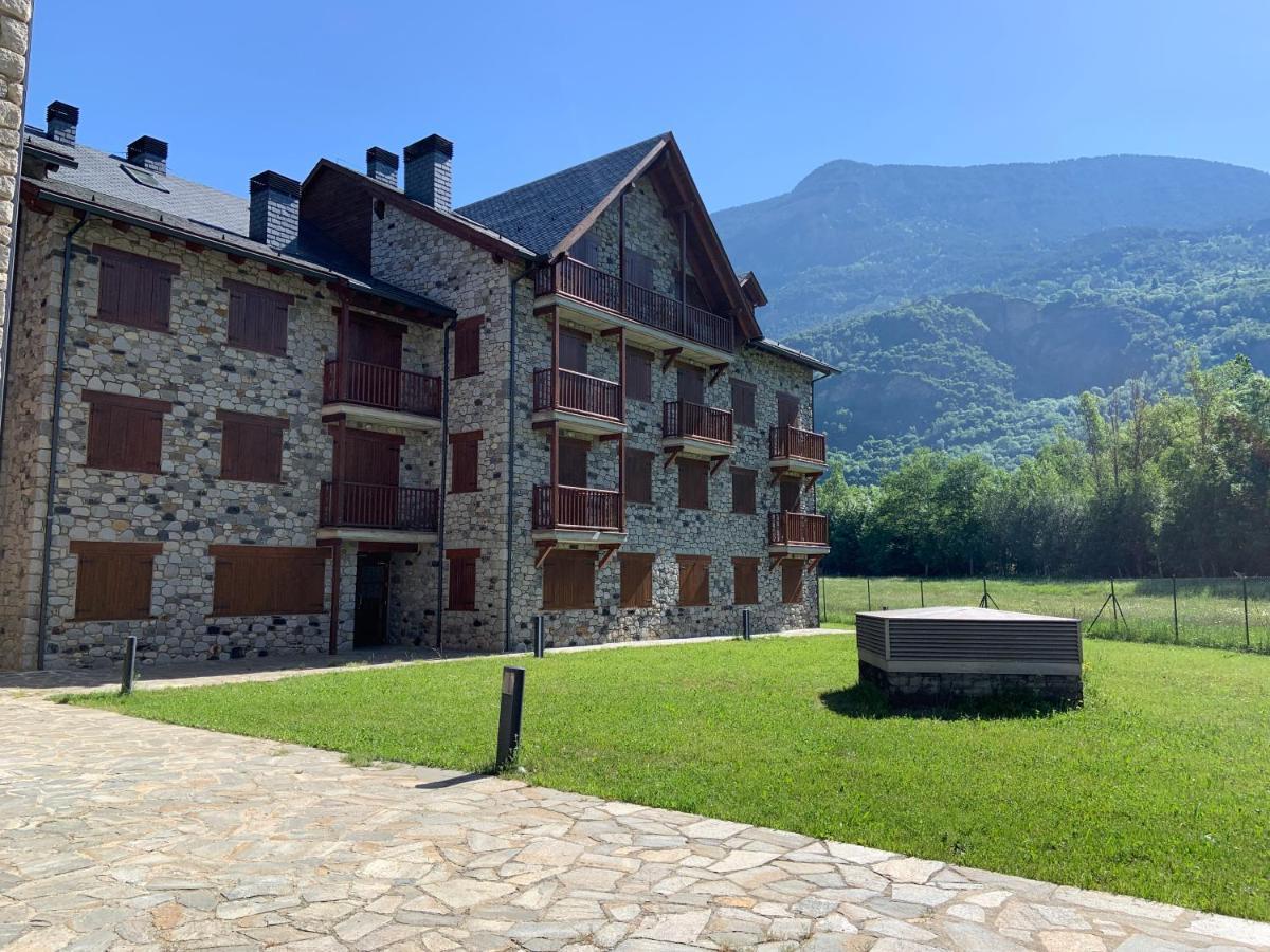 B28 - Resid. La Coma 2º - Villmor Appartement Benasque Buitenkant foto